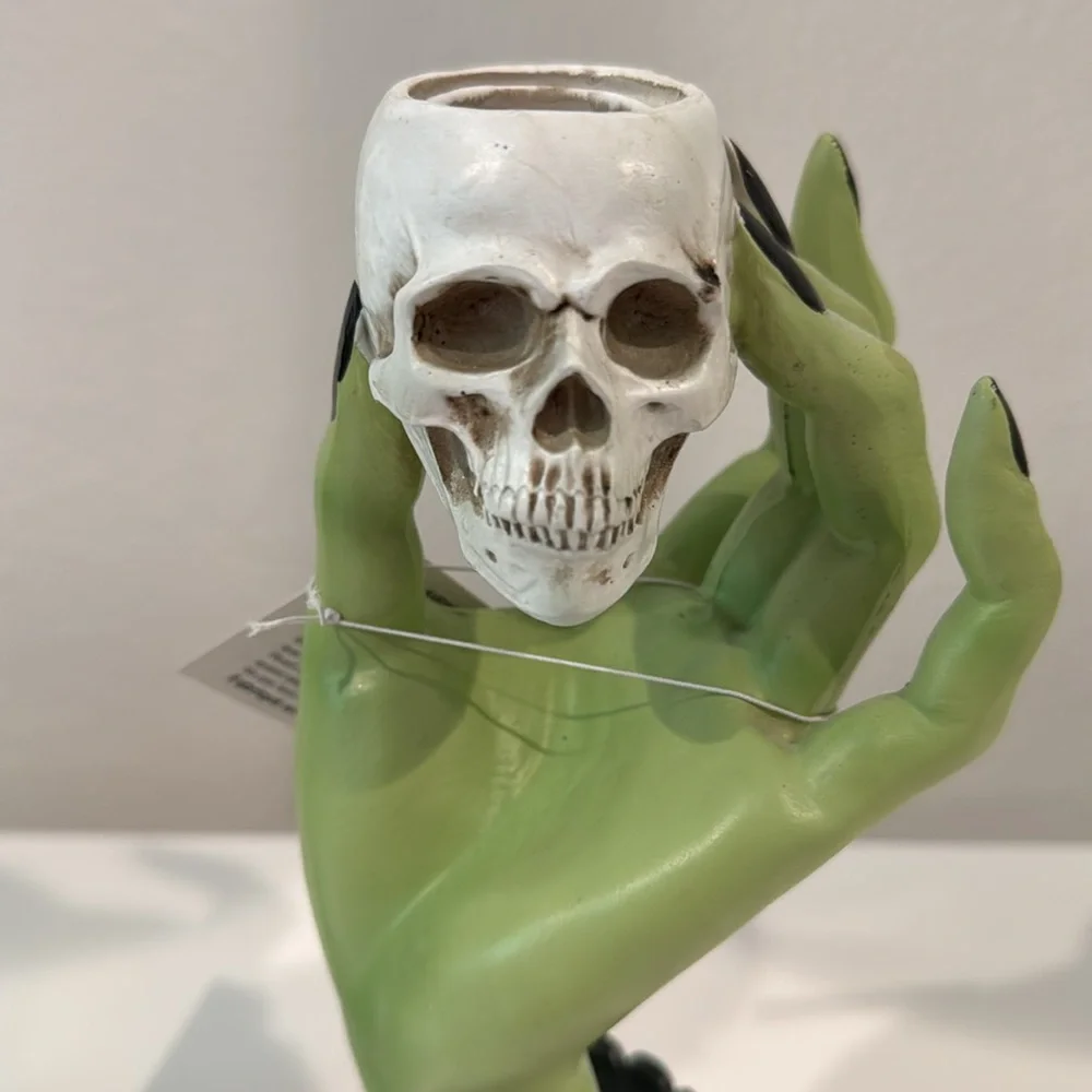 LAST ONE 🔥 Halloween‎ witch hand 💀 w skulls taper holder or accent
